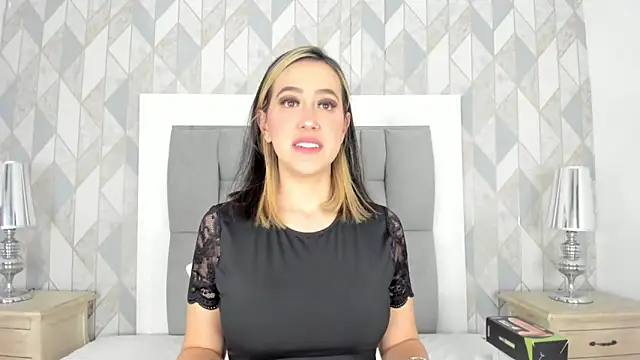 Snapshot of anais_cooper chatting on 5, 2, 2025 anais cooper online show from 5, 2, 2025