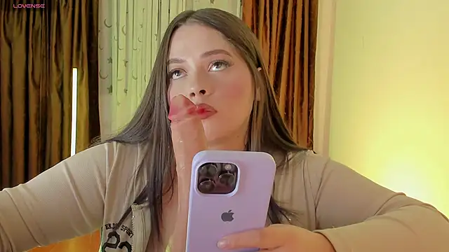 Snapshot of dennisbonnet_ chatting on 22, 4, 2026 dennisbonnet online show from 22, 4, 2026