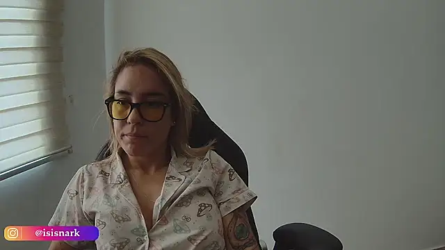 Snapshot of Isis69_ chatting on 6, 1, 2026 Isis69 online show from 6, 1, 2026