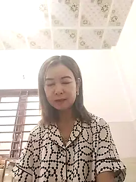 Sexy-ladyboobs20 online show from 3, 11, 2025