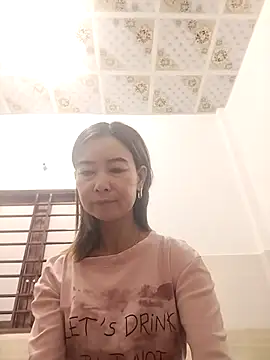 Sexy-ladyboobs20 online show from 3, 12, 2025