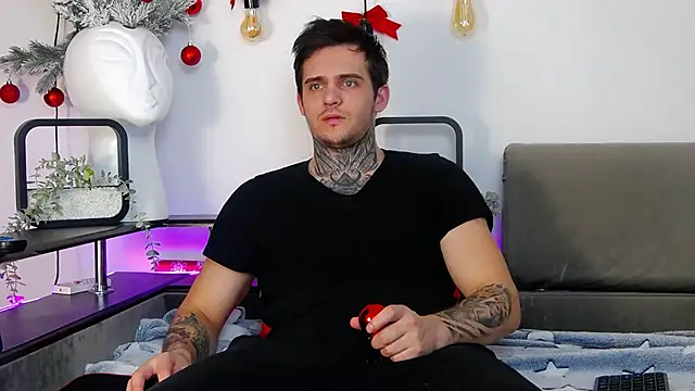 Snapshot of CarterCole chatting on 27, 12, 2024 CarterCole online show from 27, 12, 2024