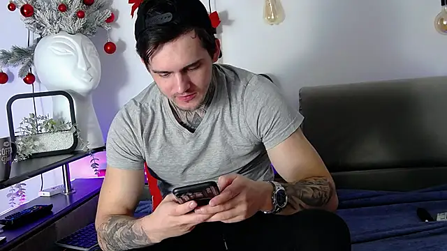 Snapshot of CarterCole chatting on 5, 1, 2025 CarterCole online show from 5, 1, 2025