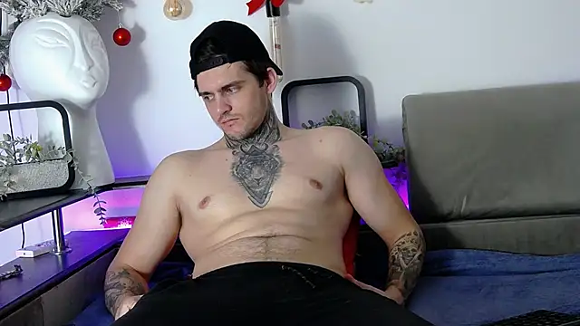 Snapshot of CarterCole chatting on 5, 1, 2025 CarterCole online show from 5, 1, 2025