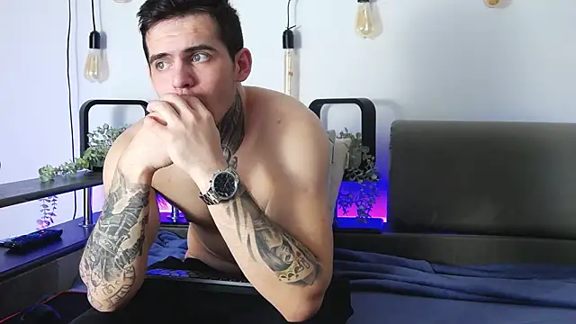 Snapshot of CarterCole chatting on 18, 1, 2025 CarterCole online show from 18, 1, 2025