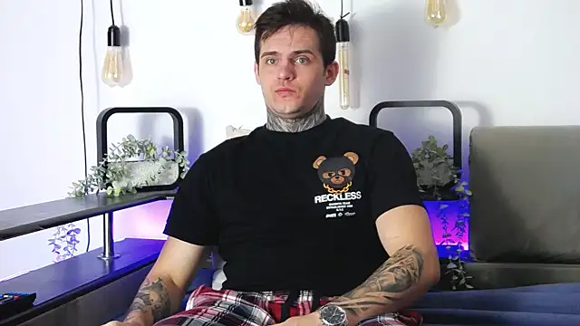 Snapshot of CarterCole chatting on 3, 2, 2025 CarterCole online show from 3, 2, 2025