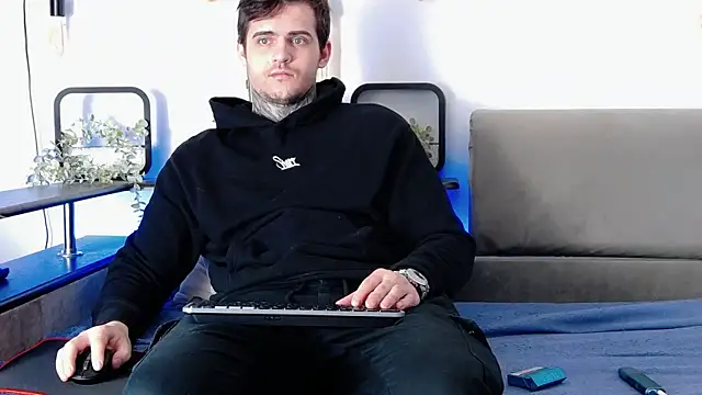 Snapshot of CarterCole chatting on 27, 2, 2025 CarterCole online show from 27, 2, 2025