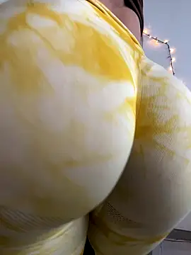 Snapshot of izanmiller2001 chatting on 5, 1, 2026 izanmiller2001 online show from 5, 1, 2026