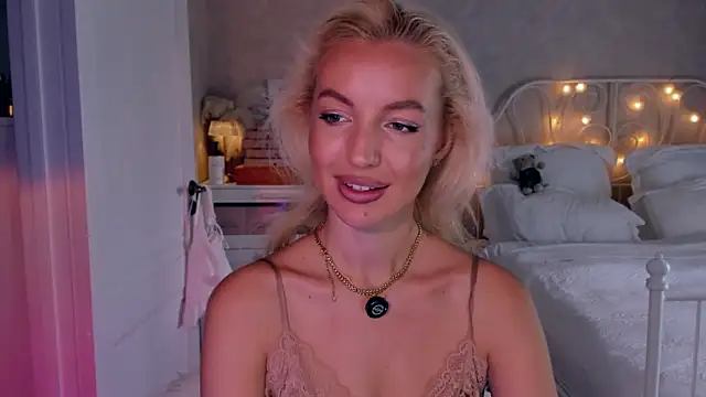 Snapshot of aestetick chatting on 14, 5, 2026 aestetick online show from 14, 5, 2026