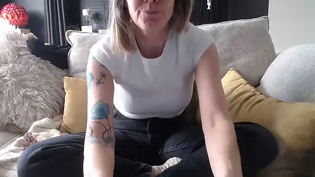 Snapshot of godinflower chatting on 26, 3, 2026 godinflower online show from 26, 3, 2026