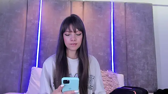 AmmyJones  online show from 18, 2, 2025