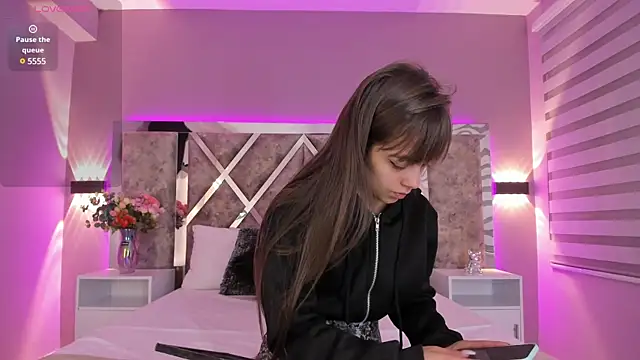 AmmyJones  online show from 6, 3, 2025