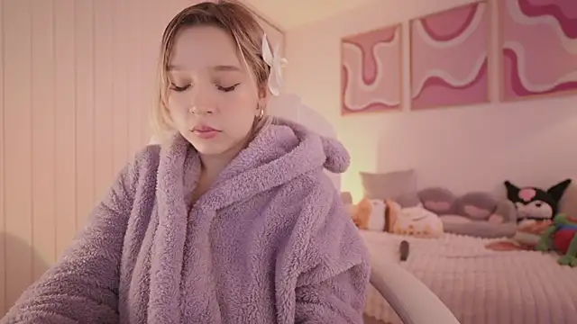 Snapshot of -SofiaCastillo- chatting on 24, 2, 2025 -SofiaCastillo- online show from 24, 2, 2025