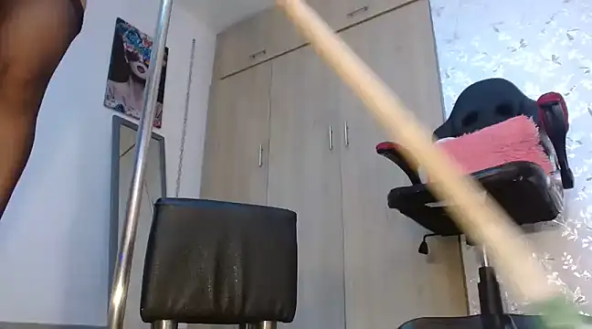 PaulinaRubio  online show from 6, 1, 2025