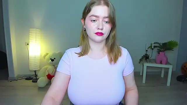 AidaPerry online show from 3, 12, 2025