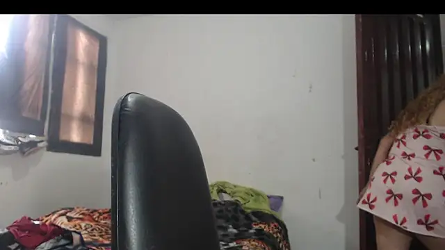 Snapshot of BustyAmanda chatting on 15, 4, 2026 BustyAmanda online show from 15, 4, 2026