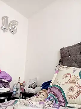 Snapshot of Juanamd1 chatting on 4, 12, 2025 Juanamd1 online show from 4, 12, 2025