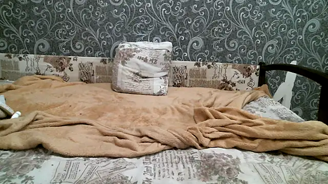 DennisXCaroll online show from 19, 2, 2025