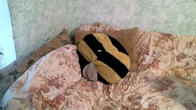 Snapshot of DennisXCaroll chatting on 16, 4, 2026 DennisXCaroll online show from 16, 4, 2026