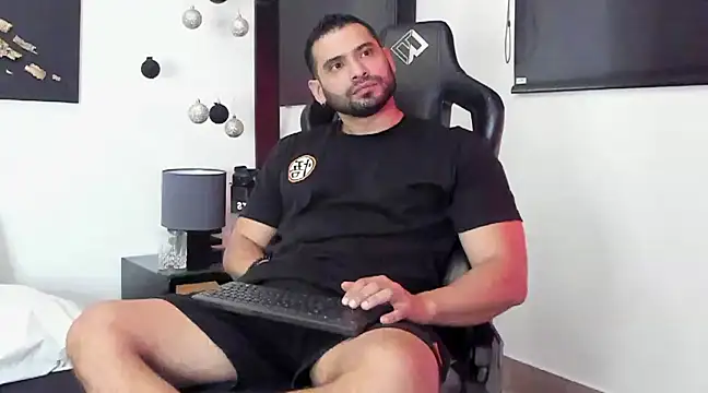 Dereck vega online show from 11, 12, 2024