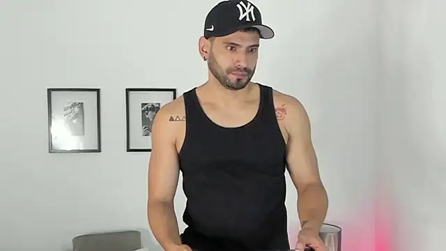 Snapshot of Dereck_vega chatting on 1, 11, 2025 Dereck vega online show from 1, 11, 2025