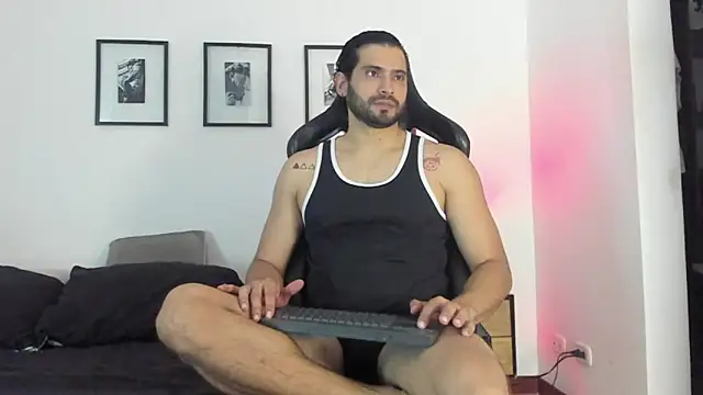 Snapshot of Dereck_vega chatting on 4, 5, 2026 Dereck vega online show from 4, 5, 2026
