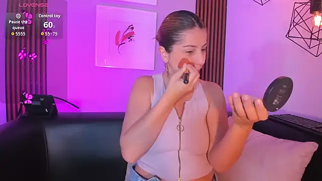 Nahiajhonson  online show from 15, 12, 2025