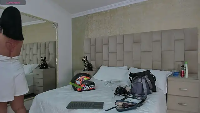 EmmaTorres  online show from 22, 1, 2025