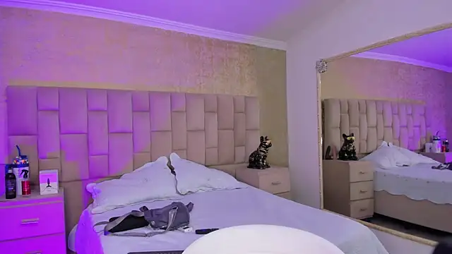 EmmaTorres  online show from 25, 1, 2025