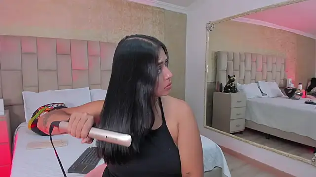 EmmaTorres  online show from 19, 3, 2025