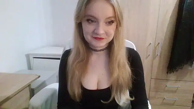 Snapshot of AlmaHoney chatting on 6, 1, 2026 AlmaHoney online show from 6, 1, 2026