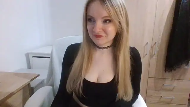 Snapshot of AlmaHoney chatting on 7, 1, 2026 AlmaHoney online show from 7, 1, 2026