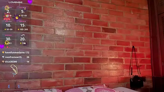 crystalvazquez online show from 25, 1, 2025