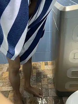 Snapshot of zeck80 chatting on 4, 10, 2025 zeck80 online show from 4, 10, 2025