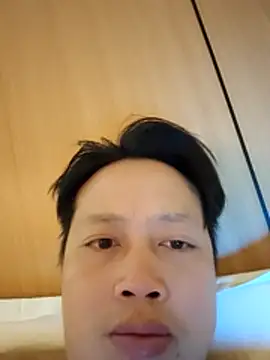 Snapshot of ZHU520520 chatting on 5, 5, 2026 ZHU520520 online show from 5, 5, 2026
