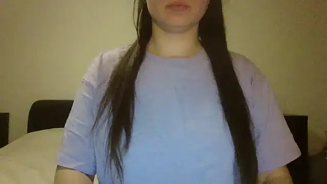 Snapshot of VanesaJewelz chatting on 2, 3, 2025 VanesaJewelz online show from 2, 3, 2025