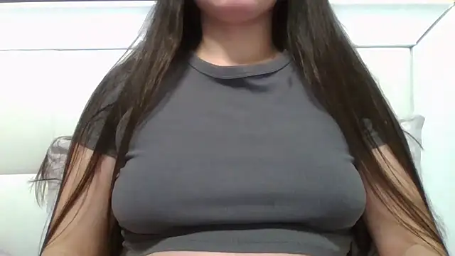 Snapshot of VanesaJewelz chatting on 8, 11, 2025 VanesaJewelz online show from 8, 11, 2025