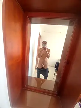 Snapshot of Juan2323hot chatting on 25, 9, 2025 Juan2323hot online show from 25, 9, 2025