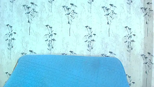 Mia candy 0 online show from 22, 3, 2025