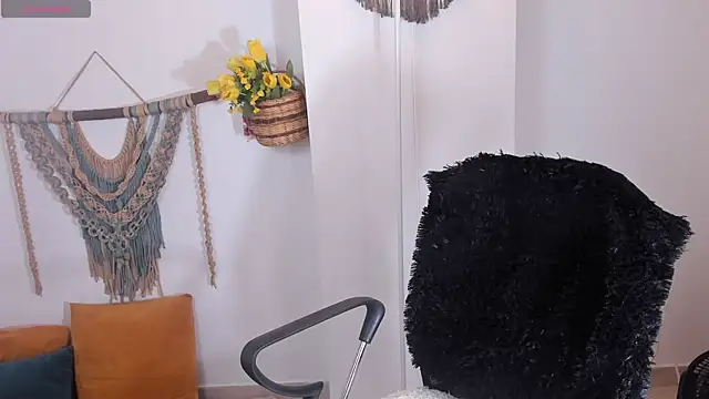 Snapshot of anaruiz_ chatting on 17, 9, 2025 anaruiz online show from 17, 9, 2025