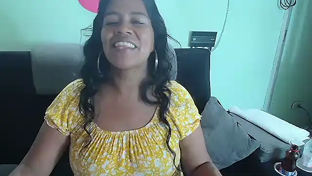 Snapshot of saggil23 chatting on 10, 12, 2024 saggil23 online show from 10, 12, 2024