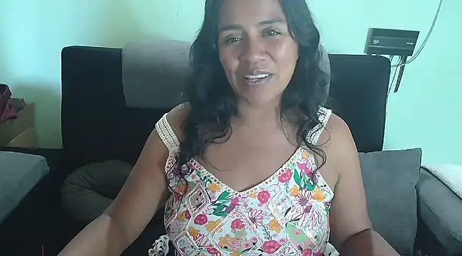 Snapshot of saggil23 chatting on 11, 12, 2024 saggil23 online show from 11, 12, 2024