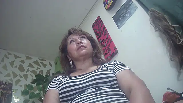 Snapshot of Kazsandraa chatting on 13, 1, 2025 Kazsandraa online show from 13, 1, 2025