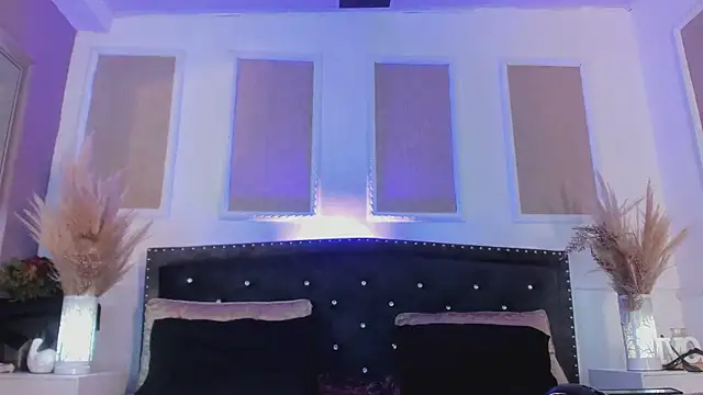 Snapshot of queen_satin chatting on 15, 3, 2025 queen satin online show from 15, 3, 2025