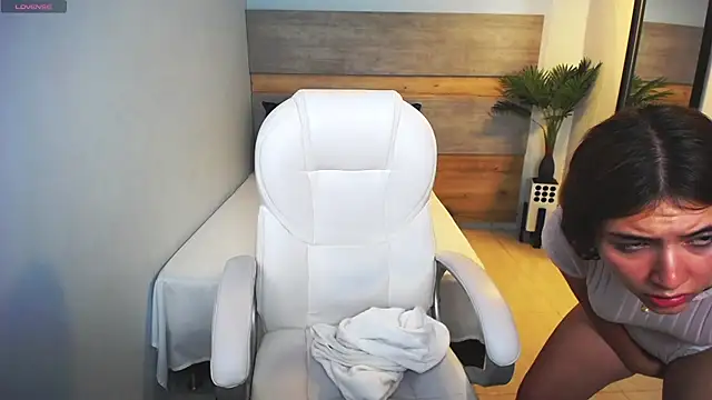 liseth fox online show from 27, 2, 2025