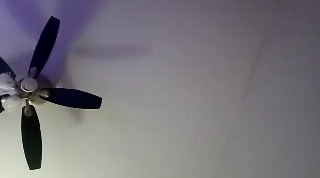 ChiRaqb8 online show from 28, 12, 2024