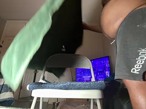 Snapshot of ChiRaqb8 chatting on 11, 4, 2026 ChiRaqb8 online show from 11, 4, 2026