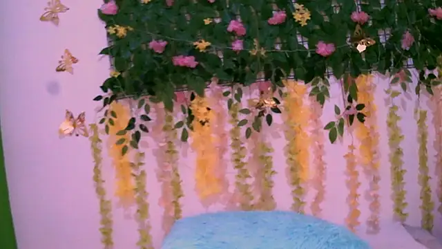 Crysrus online show from 28, 1, 2025