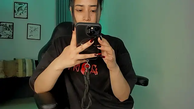 Snapshot of lara_madisson chatting on 16, 3, 2026 lara madisson online show from 16, 3, 2026