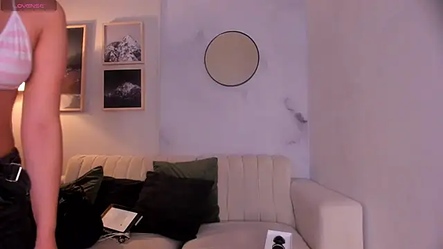 lara madisson online show from 16, 7, 2026